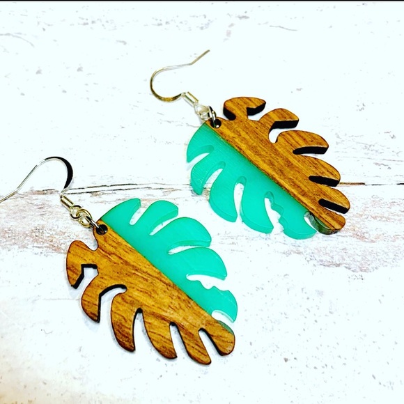 Monstera earnings - Picture 2 of 3